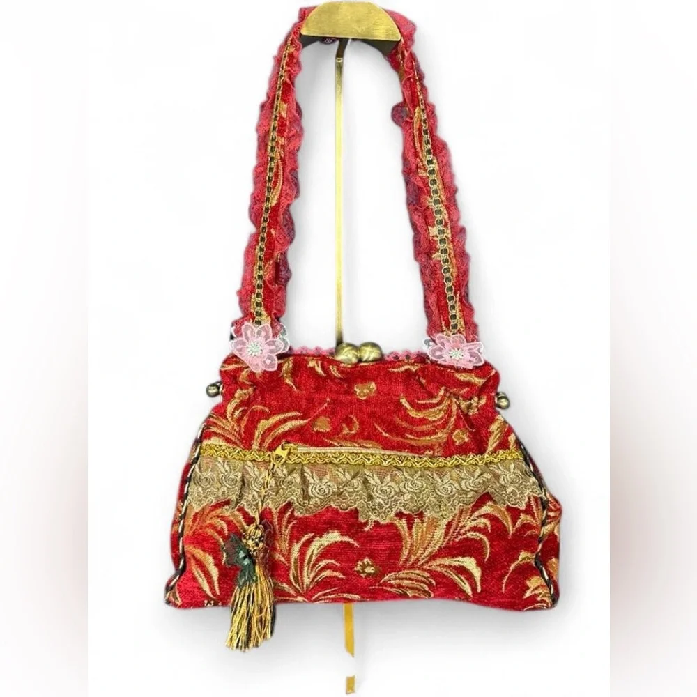 ✨VINTAGE SASSI CINDI COLLECTION VICTORIAN BURGUNDY TAPESTRY KISS LOCK PURSE✨ - Picture 2 of 5